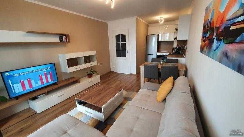 Дава се под наем Двустаен апартамент в Бургас, Зорница - 60 кв.м за 510 € - Снимка #1