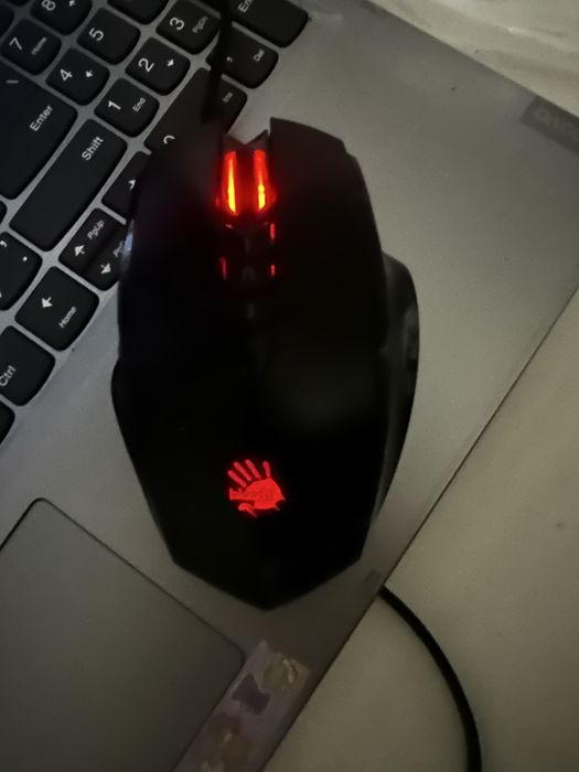 Продаю мышку игровую BLODDY