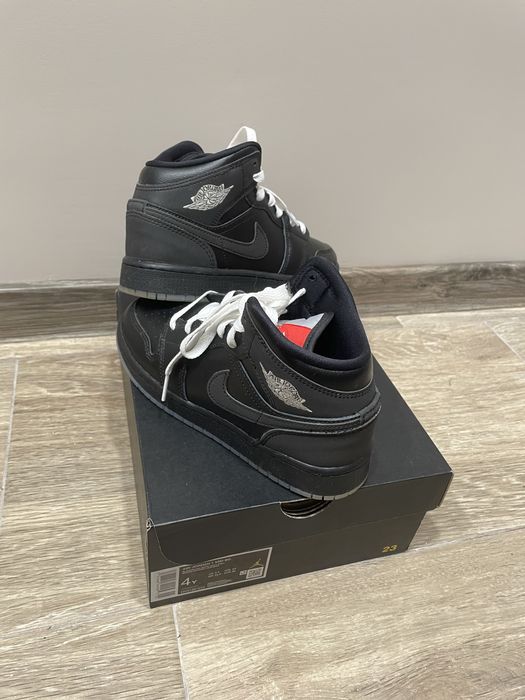 Продавам обувки Nike Jordan 36 номер