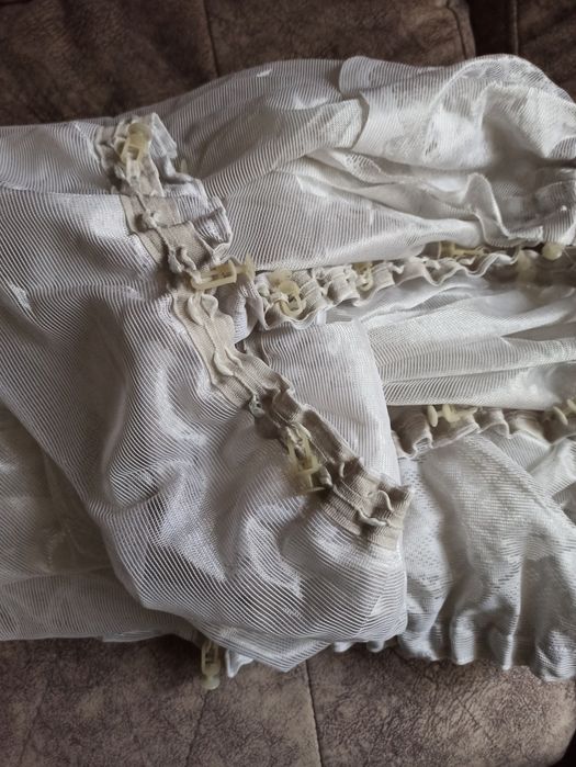 Продам тюль красивую.