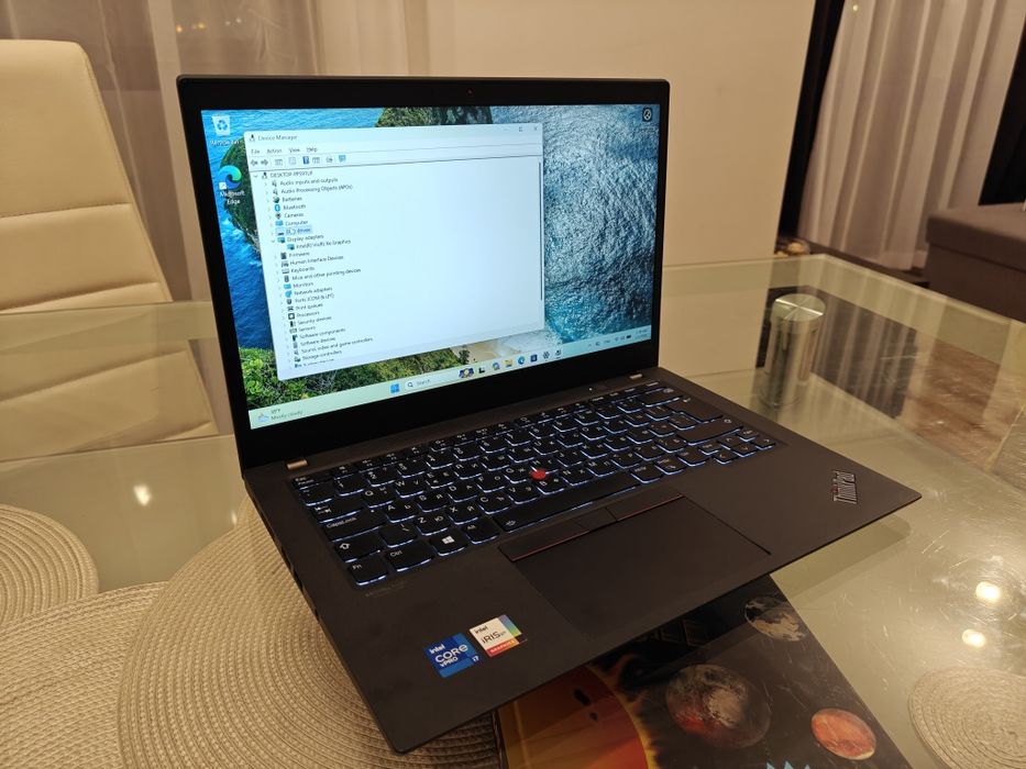 Продавам лаптоп Lenovo ThinkPad T14s Gen2 i7-1186G7 3.00GHz, RAM - 16GB, SSD - 512GB