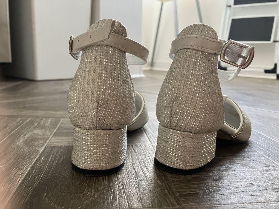 Официални детски обувки