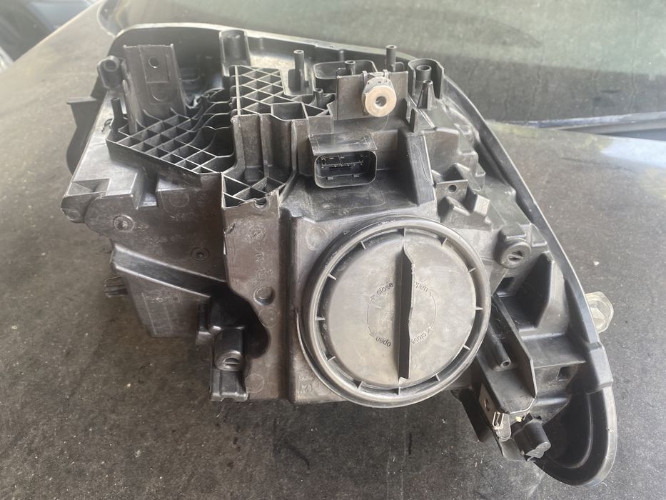 Ляв фар за Bmw F 20,f 21