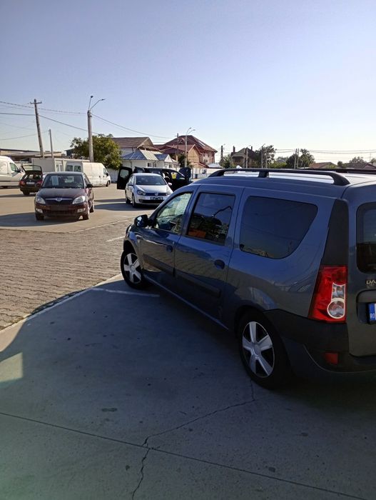 De vânzare 2 dacii Logan