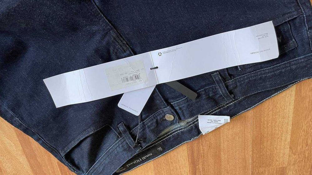 Эркаклар джинсиси Armani Exchange. Оригинал