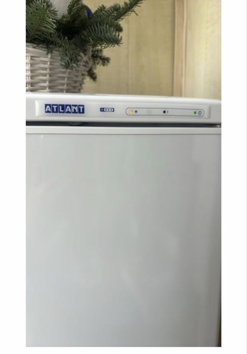 Морозильник Атлант, 240 л