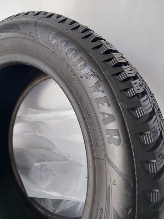 Шины  Goodyear 215/55/17