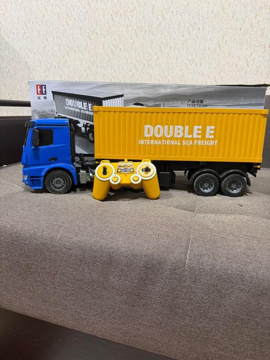 Машинки электронные на пульте