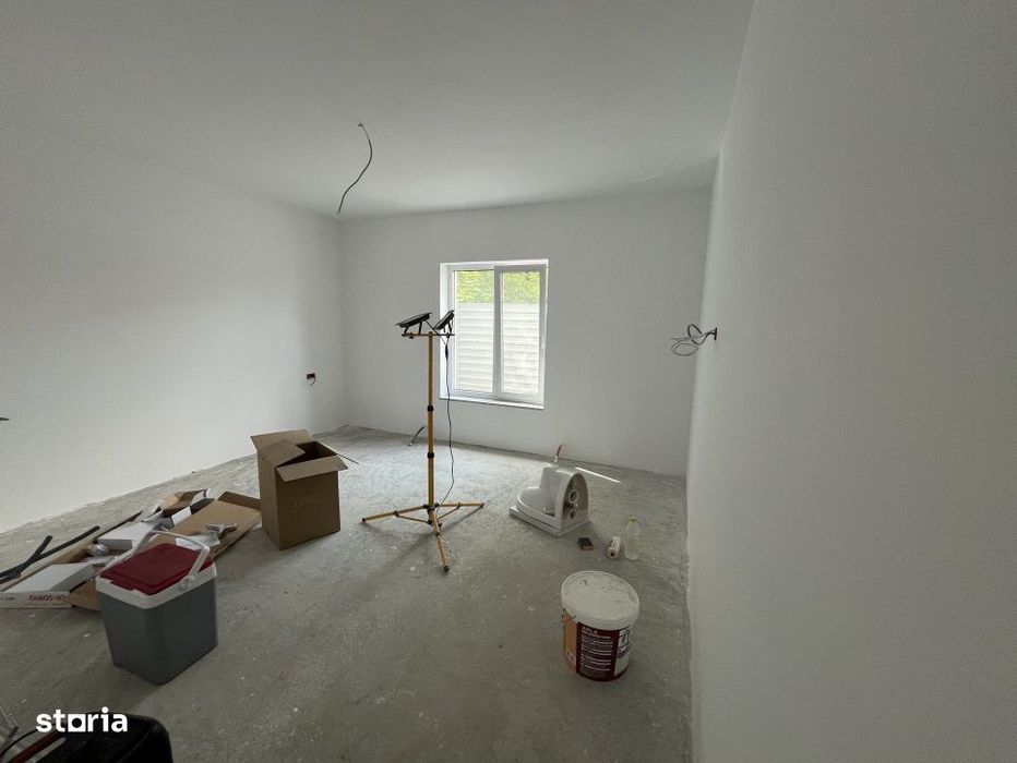 SUPEROFERTA! Casa la sol 3 camere, posibilitate mansardare, Valu lui T