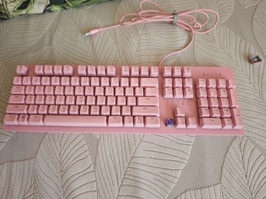 Клавиатура Razer Huntsman Quartz Pink