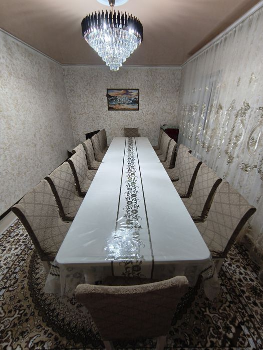 Стол орындығымен сатылады 260000