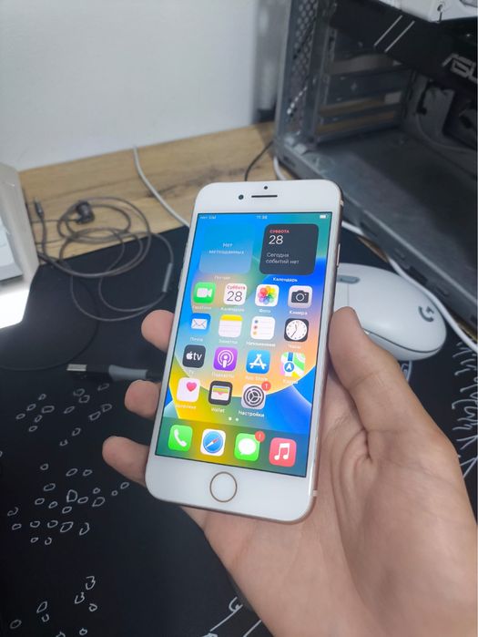 Продам айфон 8 64гб