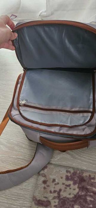 Ghiozdan ideal pentru călătoriile cu avionul