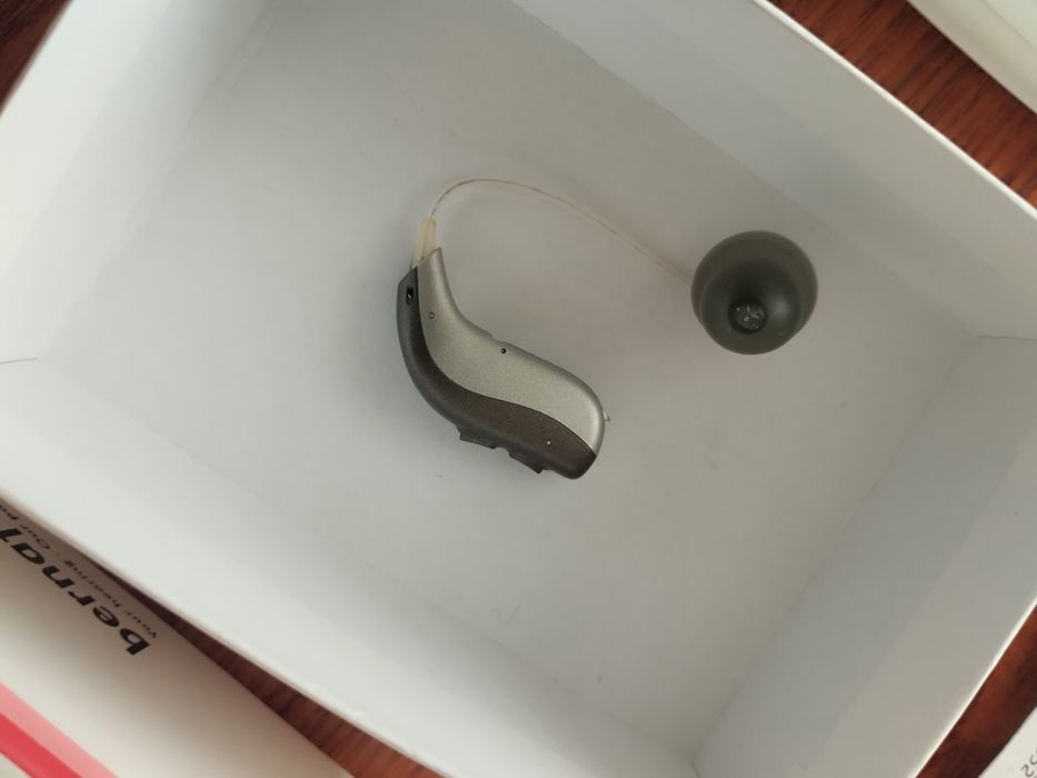 Продам слуховой аппарат.