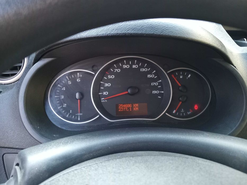 Рено кангу минивэн .