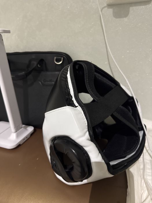 Kick box shlem venum