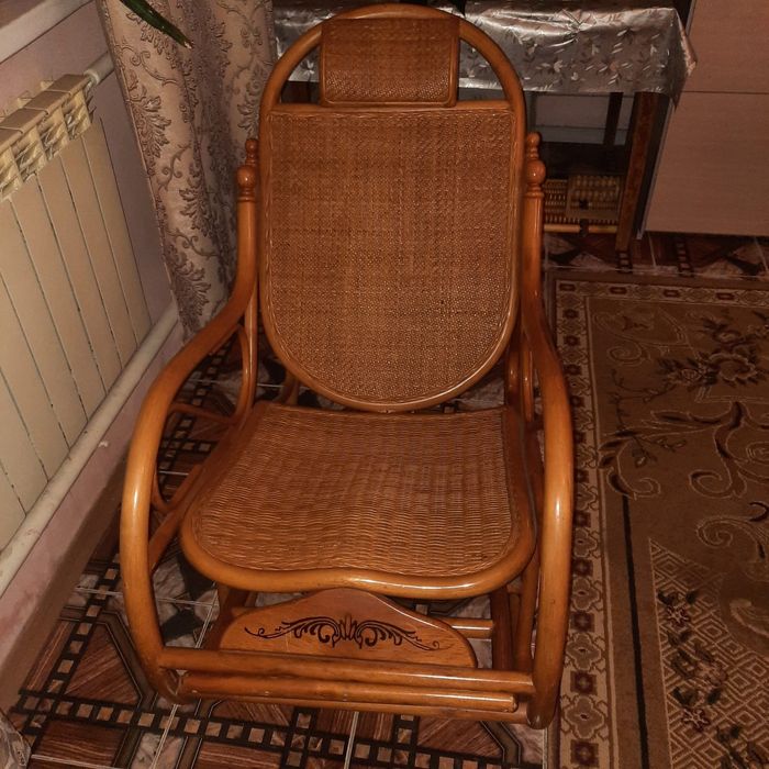 Продам кресло качалка
