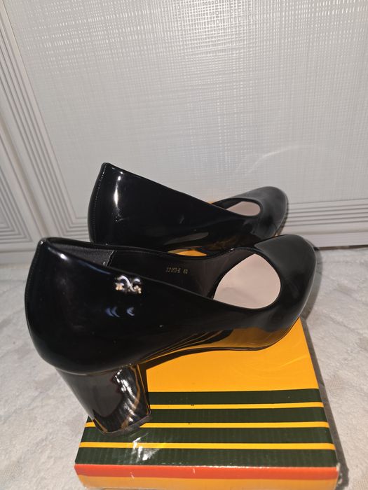 Туфли размер 40.