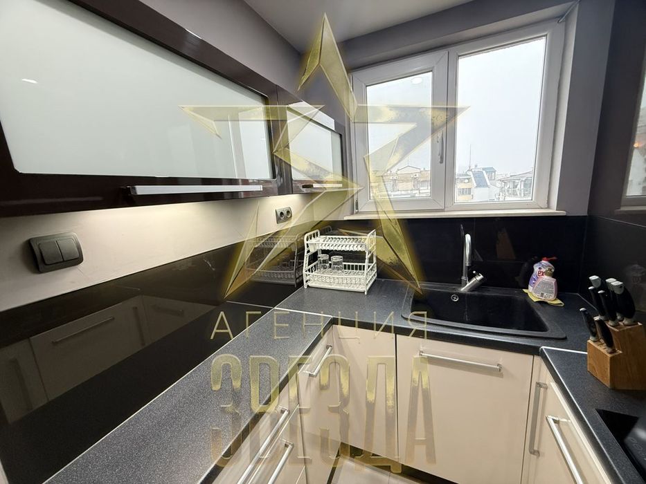 Обзаведен 3-стаен с опция за Гараж - до пешеходния мост, супер цена!