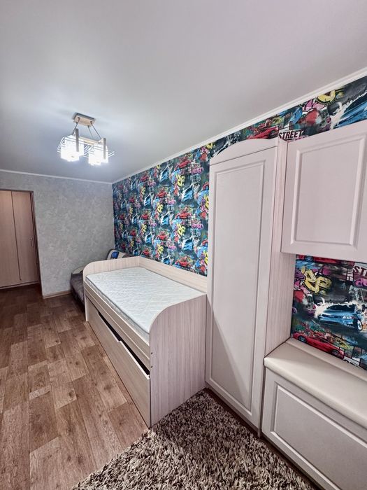 3 комнатная, Корчагина 122