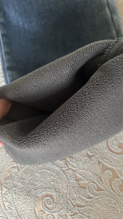 Кофта Levis и теплые джинсы на девочку