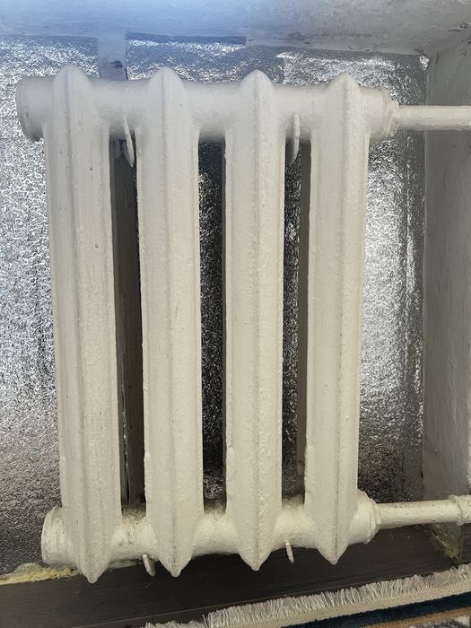 Продаётся чугунный батарей