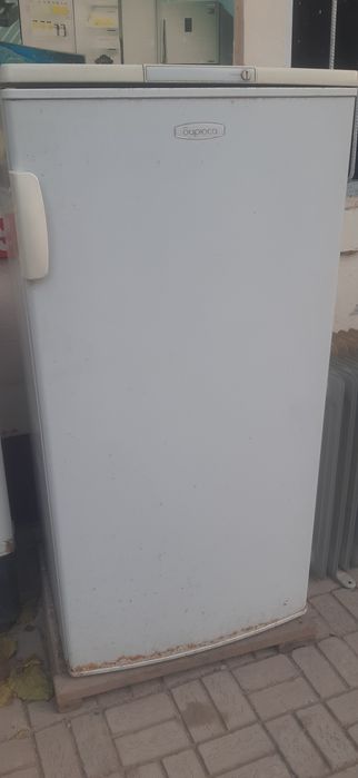 Холодильник Бирюса сотилади.
