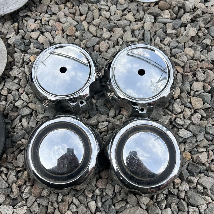 Колпачки разные.