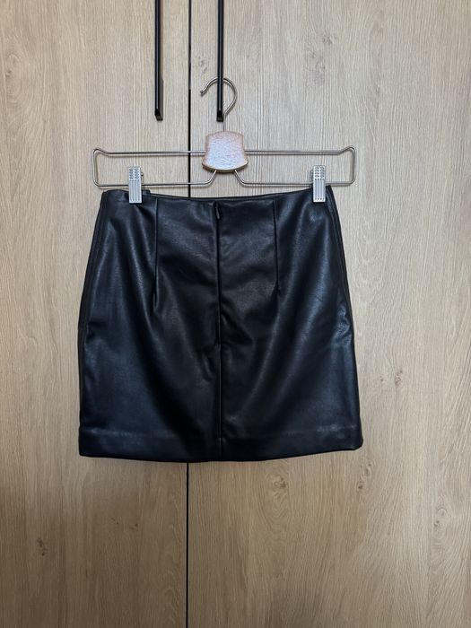 Юбка мини H&M из экокожи