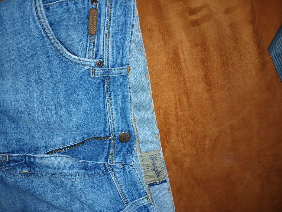 Blugi Wrangler Albastru
