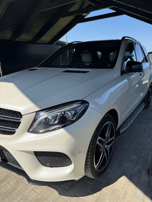 Mercedes-Benz GLE Mercedes-Benz GLE 350 AMG 4MATIC – 135.000 km Designo