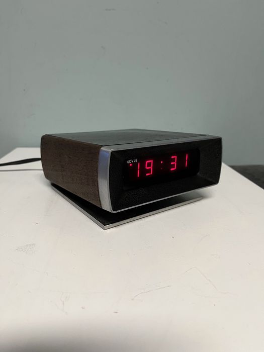 Дигитален часовник / Novus САЩ / 70-те