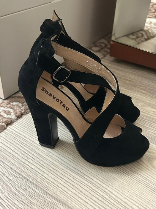 Босоножки летние