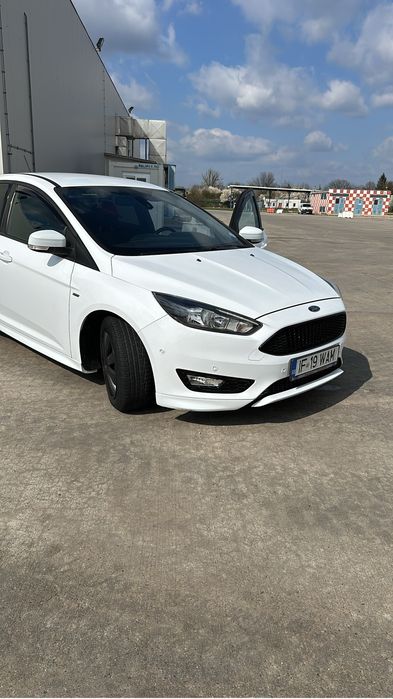 Ford Focus pachet ST Line