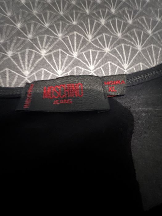 Moschino оригинална блуза