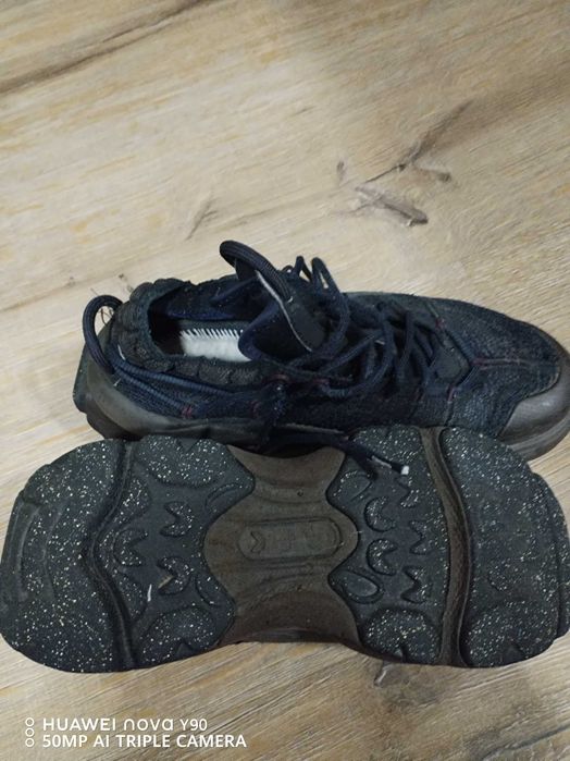 Маратонки nike 38