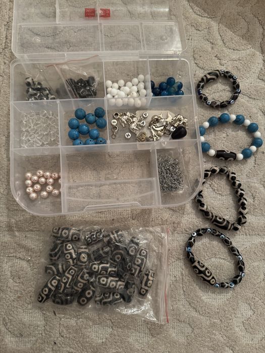 Бусины дзи и другие все вместе за 5000