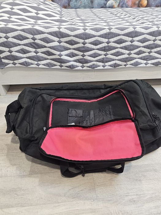 Продам дорожную сумку.