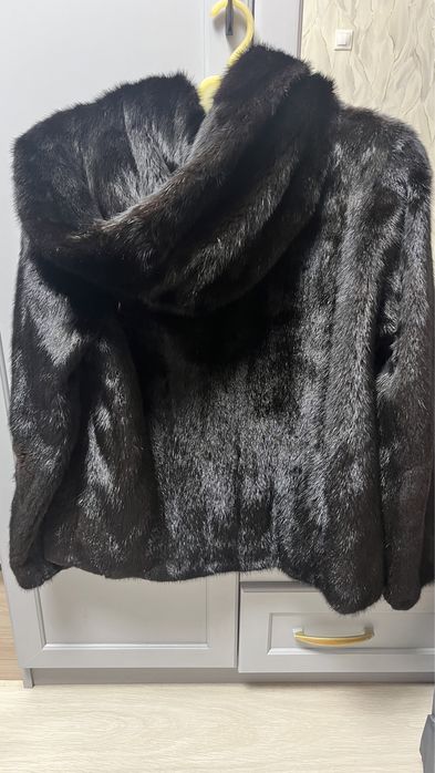 Продам норковую шубу