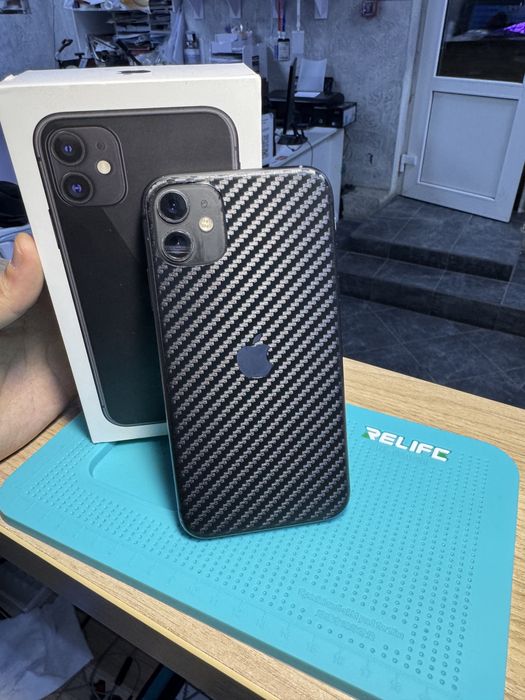 Айфон 11/128 гига память