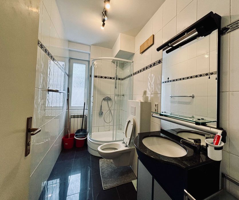 Proprietar, inchiriez apartament central, langa Prefectura / medicina