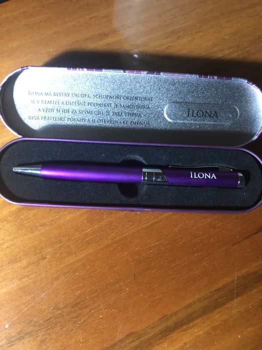 Шариковая ручка..