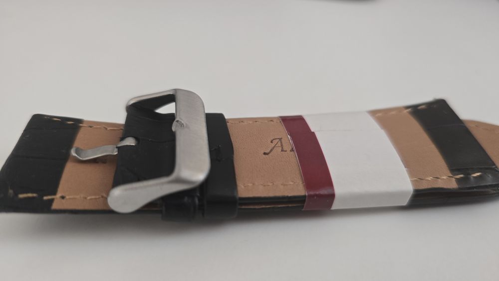 КОЖЕНА каишка за часовник 28мм