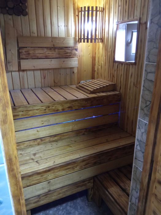 Дом в Ынтымаке с бассейном