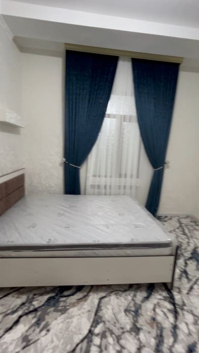 Ижорага 2/8/8 Вокзалда Саодат рестораны оркасида.