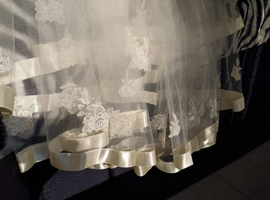 Сватбена рокля и аксесоари