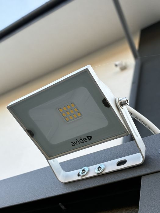 Proiector LED SMD 10W 220V 800L 4000K Avide