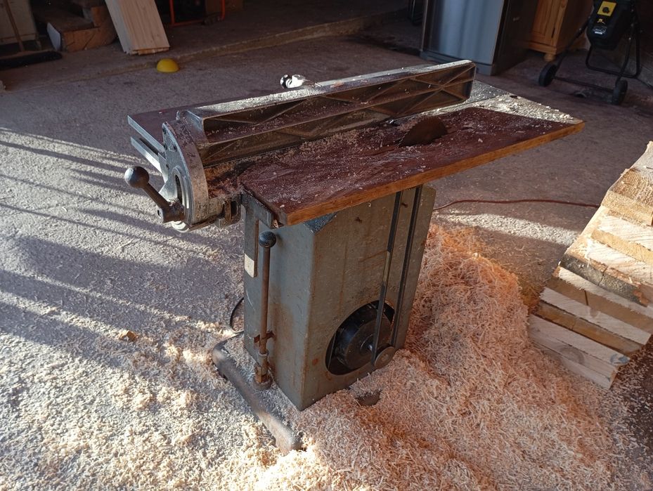 Vând abric monofazic