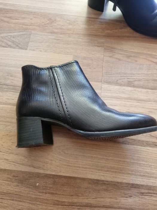 Боти от естествена кожа