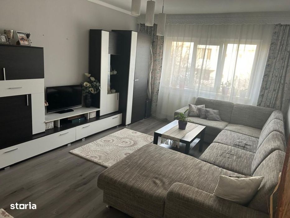 Apartament 3 camere, et. 1,  63 mp utili, zona Center Nemes